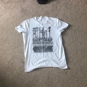 I am selling a good hollister shirt